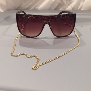 Sun Glasses with chain